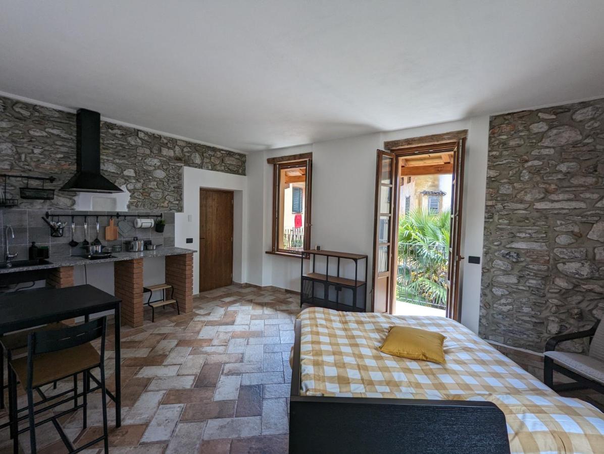 Antica Osteria Apartments Dongo Ngoại thất bức ảnh