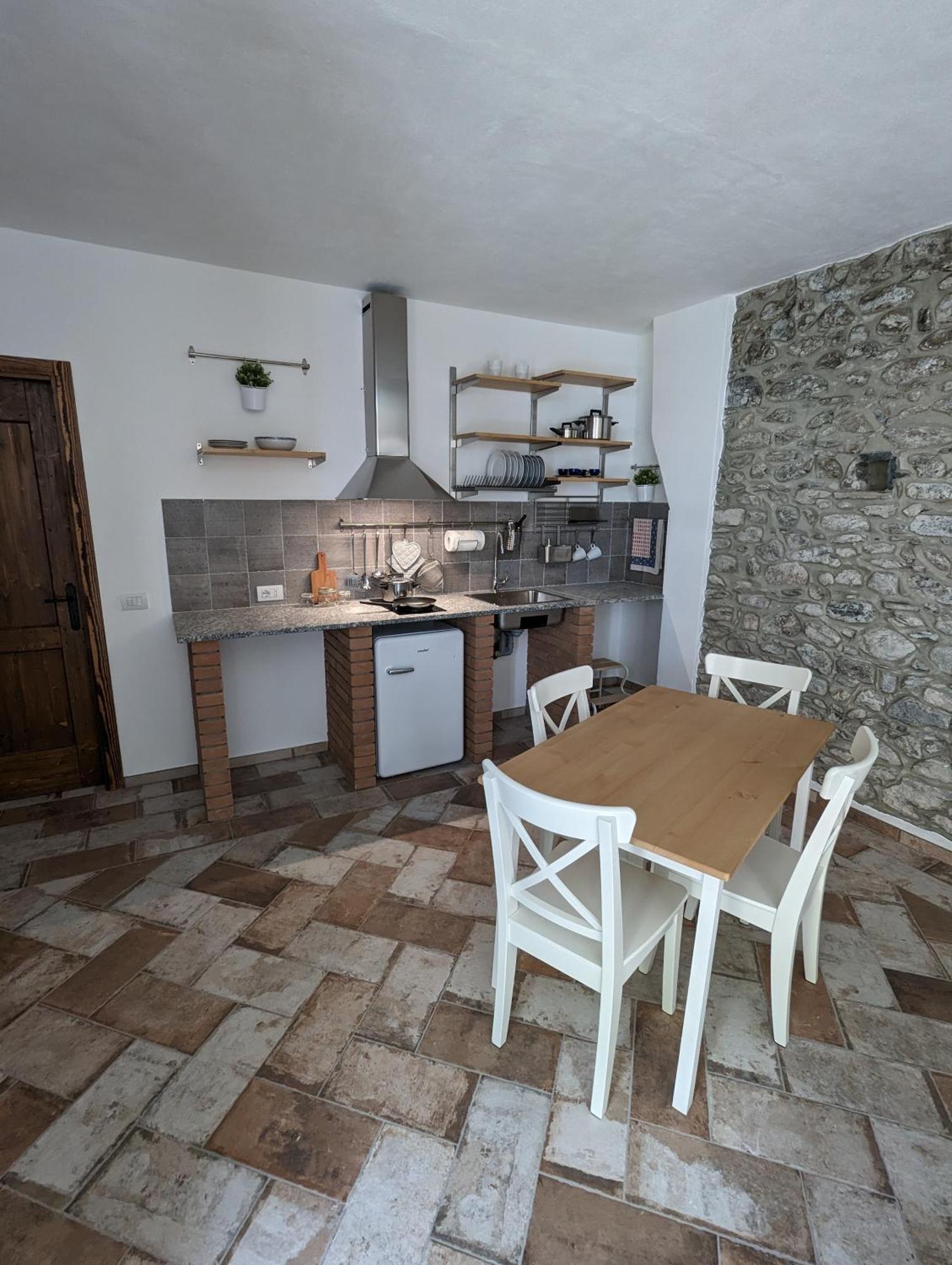 Antica Osteria Apartments Dongo Phòng bức ảnh