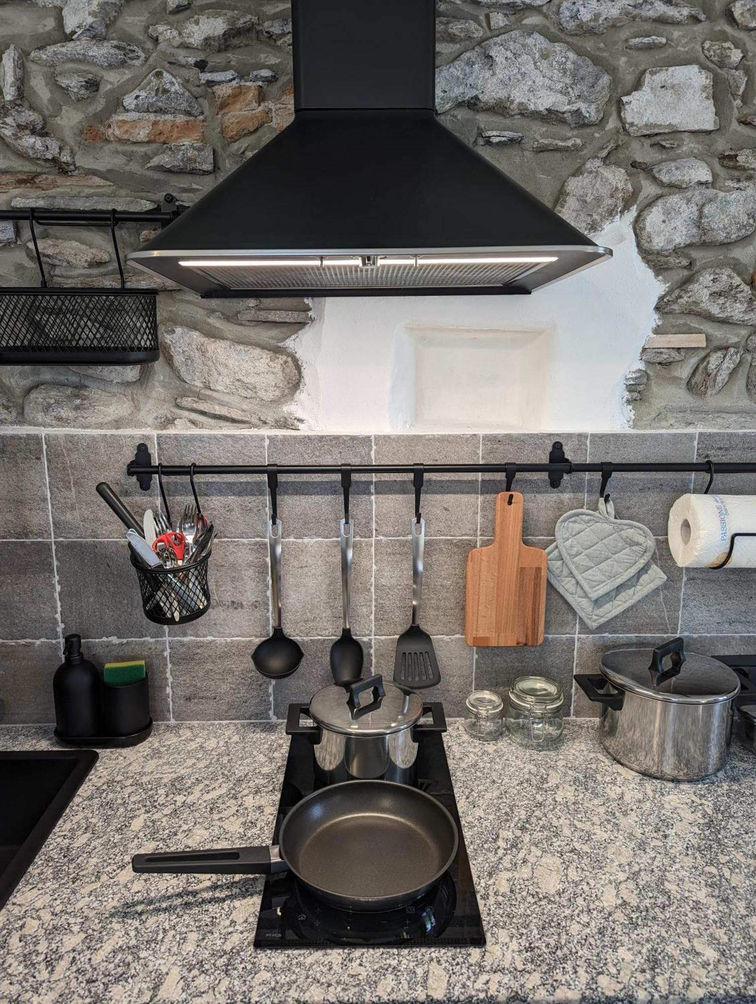 Antica Osteria Apartments Dongo Phòng bức ảnh
